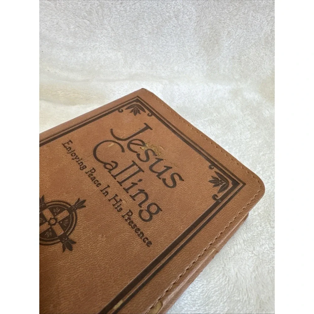 Jesus Calling Devotional Book Enjoying Peace In His Presence‎ Sarah Young